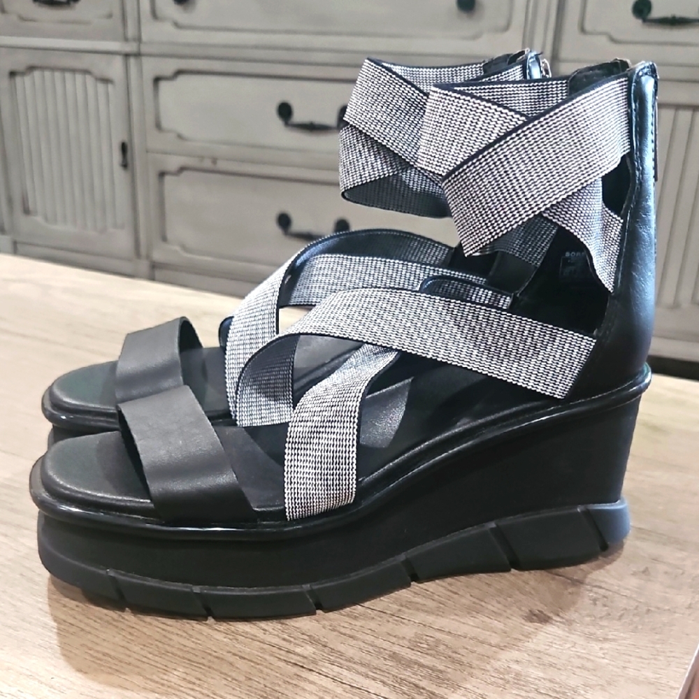 Sore lWomen's Joanie III Sport Strap Sandals size 6.5